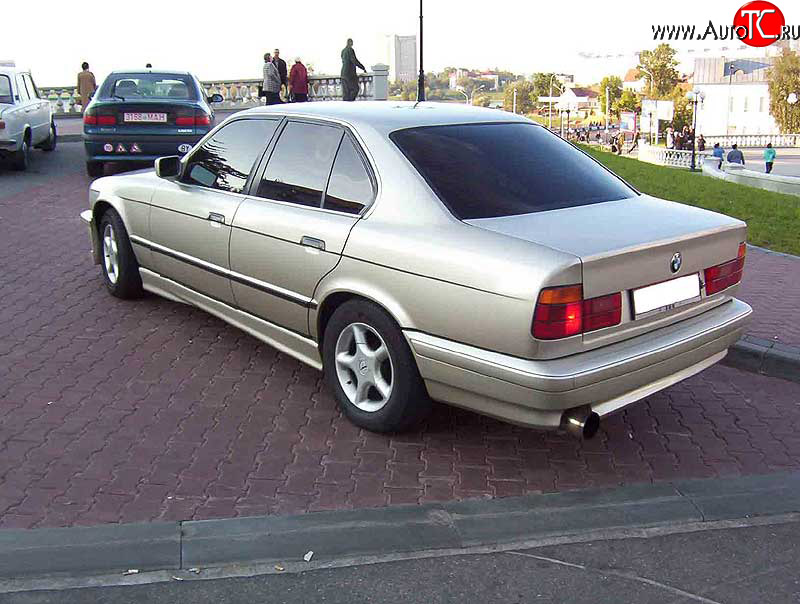 3 049 р. Пороги накладки Classic BMW 5 серия E34 седан дорестайлинг (1988-1994)  с доставкой в г. Набережные‑Челны