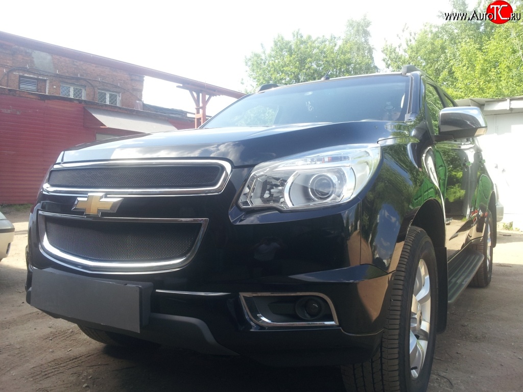 1 469 р. Сетка в решетку радиатора (верхняя) Russtal  Chevrolet Trailblazer  GM800 (2012-2016) дорестайлинг (черная)  с доставкой в г. Набережные‑Челны