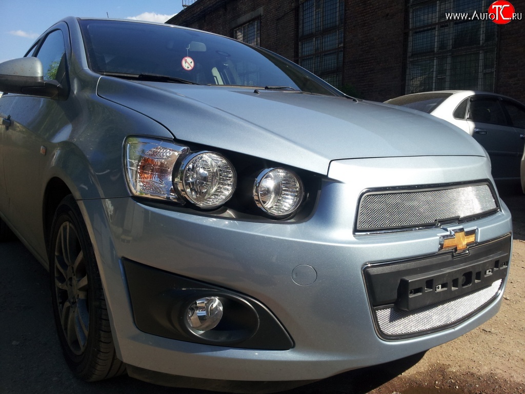 1 539 р. Нижняя сетка на бампер Russtal (хром) Chevrolet Aveo T300 седан (2011-2015)  с доставкой в г. Набережные‑Челны