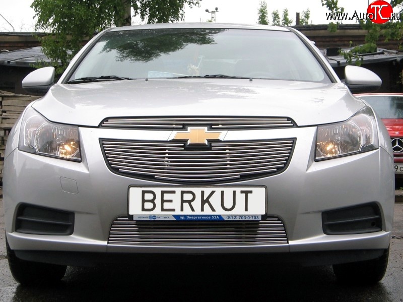 4 399 р. Декоративная вставка воздухозаборника Berkut Chevrolet Cruze J300 седан рестайлинг (2012-2015)  с доставкой в г. Набережные‑Челны