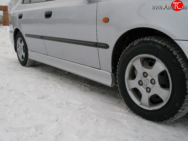 4 099 р. Пороги накладки Style Hyundai Accent седан ТагАЗ (2001-2012) (Неокрашенные)  с доставкой в г. Набережные‑Челны