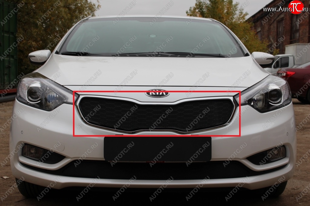 1 469 р. Сетка в решетку радиатора Russtal  KIA Cerato  3 YD (2013-2016) дорестайлинг седан (черная)  с доставкой в г. Набережные‑Челны