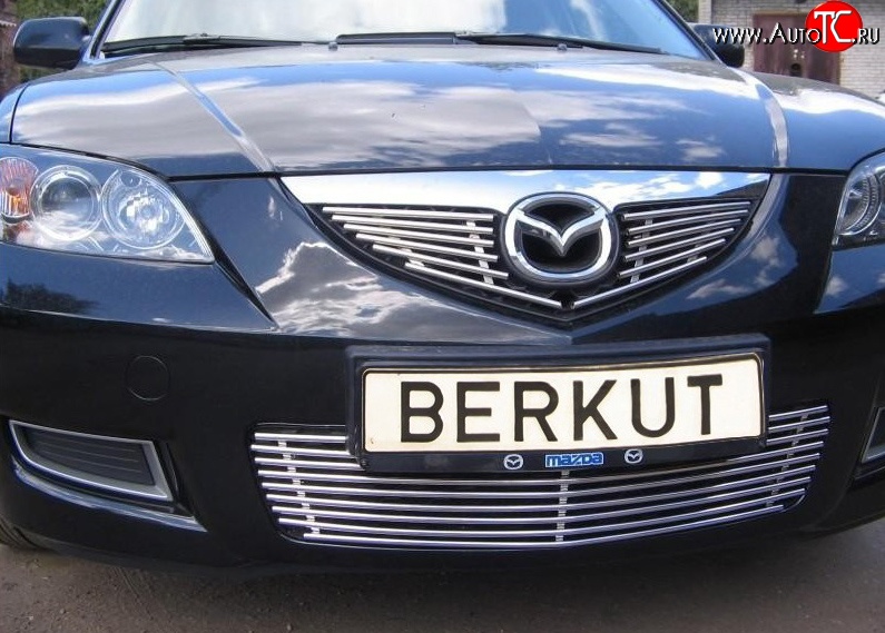 3 999 р. Декоративная вставка решетки радиатора Berkut Mazda 3/Axela BK дорестайлинг седан (2003-2006)  с доставкой в г. Набережные‑Челны