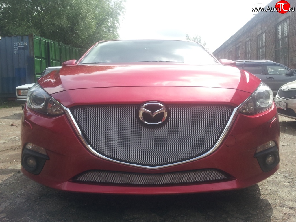 1 779 р. Сетка в решетку радиатора Russtal  Mazda 3/Axela  BM (2013-2016) дорестайлинг седан, дорестайлинг, хэтчбэк (хром)  с доставкой в г. Набережные‑Челны