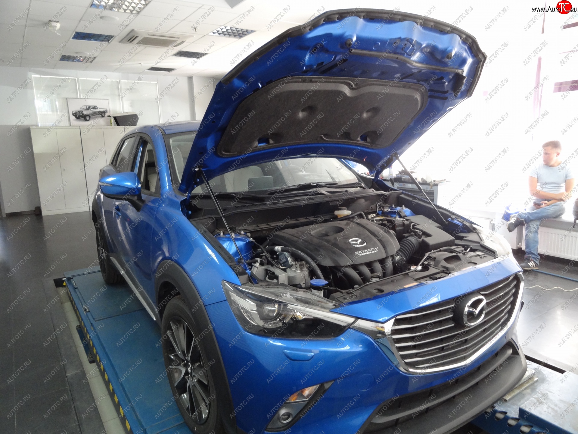 2 399 р. Упоры капота Russtal Mazda CX-3 DK дорестайлинг (2014-2018)  с доставкой в г. Набережные‑Челны