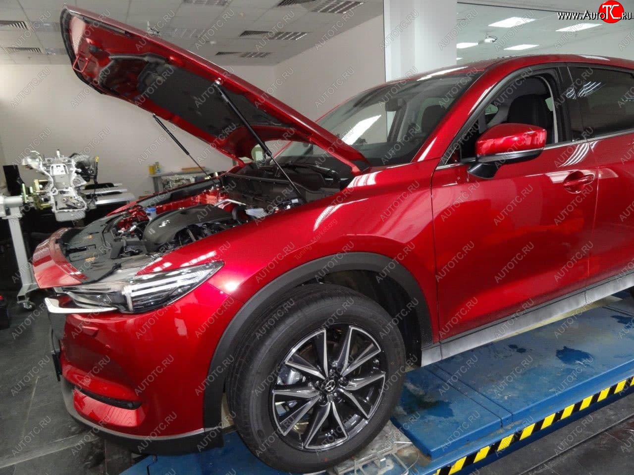 2 049 р. Упоры капота Russtal Mazda CX-5 KF (2016-2025)  с доставкой в г. Набережные‑Челны