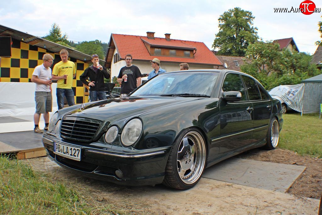 12 599 р. Передний бампер AMG Mercedes-Benz E-Class W210 дорестайлинг универсал (1996-1999) (Неокрашенный)  с доставкой в г. Набережные‑Челны