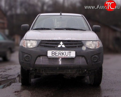 6 299 р. Декоративная вставка воздухозаборника Berkut Mitsubishi L200 4  рестайлинг (2013-2016)  с доставкой в г. Набережные‑Челны