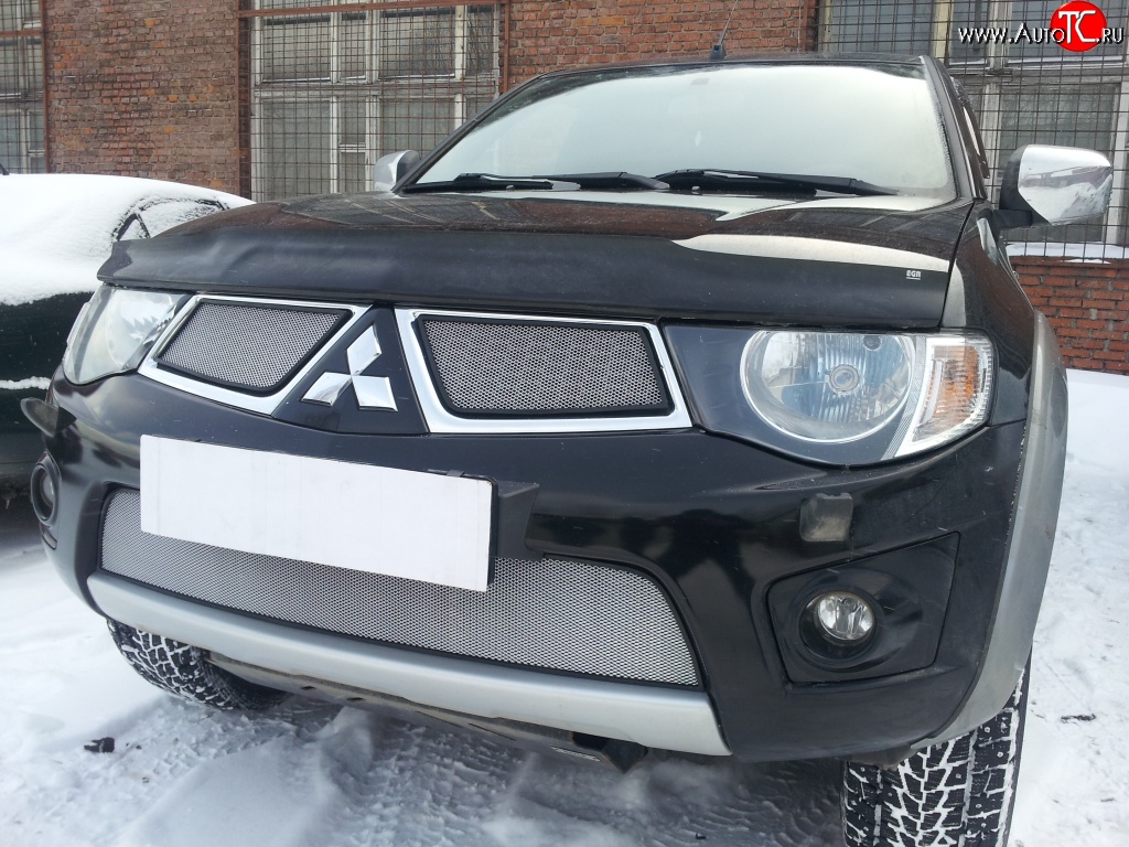 1 539 р. Нижняя сетка на бампер Russtal (хром) Mitsubishi Pajero Sport PB дорестайлинг (2008-2013)  с доставкой в г. Набережные‑Челны