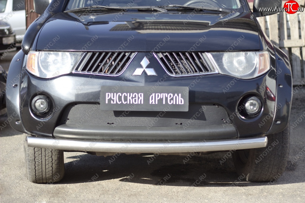 1 559 р. Зимняя заглушка решетки переднего бампера РА  Mitsubishi L200  4 (2006-2014)  дорестайлинг  с доставкой в г. Набережные‑Челны