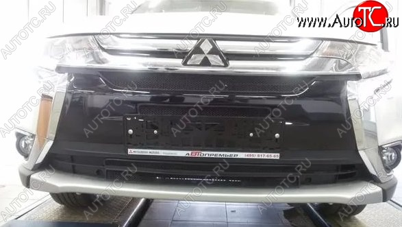 3 299 р. Защитная решётка в воздуховод автомобиля Russtal (черная)  Mitsubishi Outlander  GF (2015-2018) 2-ой рестайлинг  с доставкой в г. Набережные‑Челны