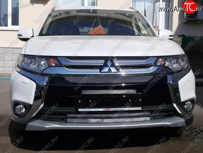 3 479 р. Защитная решётка в воздуховод автомобиля Russtal (хром)  Mitsubishi Outlander  GF (2015-2018) 2-ой рестайлинг  с доставкой в г. Набережные‑Челны