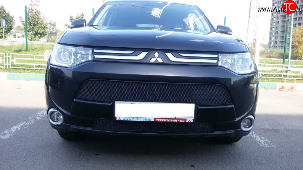 3 999 р. Сетка на бампер (рестайлинг) Russtal (черная) Mitsubishi Outlander GF дорестайлинг (2012-2014)  с доставкой в г. Набережные‑Челны