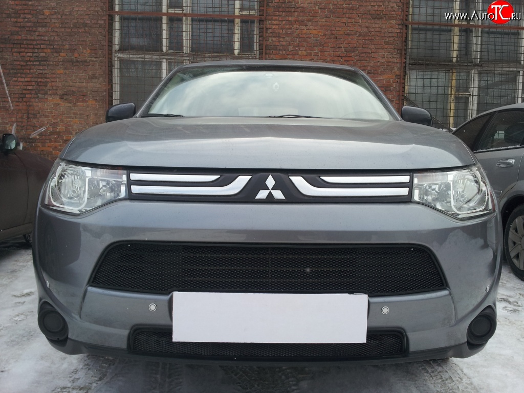 4 299 р. Сетка на бампер Russtal (черная) Mitsubishi Outlander GF дорестайлинг (2012-2014)  с доставкой в г. Набережные‑Челны