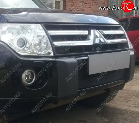 1 469 р. Защитная решётка в воздуховод автомобиля Russtal (черная) Mitsubishi Pajero 4 V90 дорестайлинг (2006-2011)  с доставкой в г. Набережные‑Челны