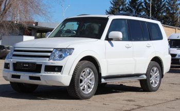 Бампер передний Broomer Design Mitsubishi Pajero 4 V90 дорестайлинг (2006-2011)