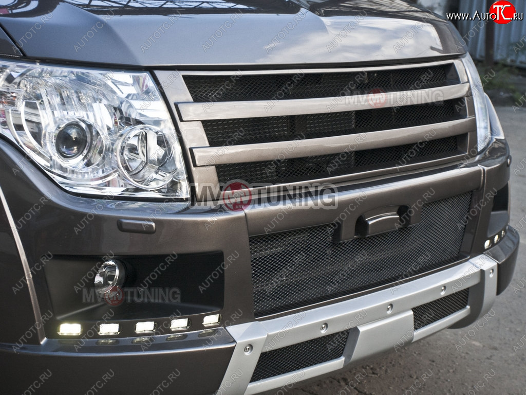 8 199 р. Решётка радиатора BROOMER Design Mitsubishi Pajero 4 V80 дорестайлинг (2006-2011) (Неокрашенная)  с доставкой в г. Набережные‑Челны