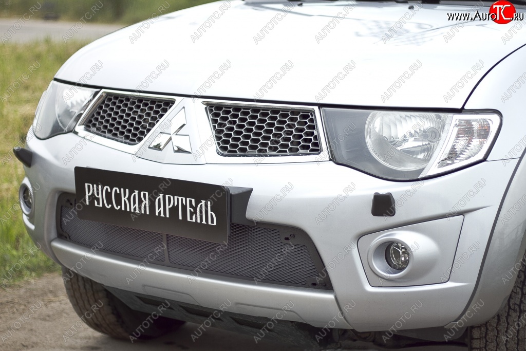 2 179 р. Защитная сетка решетки переднего бампера РА  Mitsubishi Pajero Sport  PB (2008-2013) дорестайлинг  с доставкой в г. Набережные‑Челны