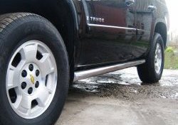 17 799 р. Защита порогов Russtal из круглой трубы диаметром 76 мм (дорестайлинг) Chevrolet Tahoe GMT900 5 дв. (2006-2013) (Защита порогов с со скосами на торцах (вариант 1))  с доставкой в г. Набережные‑Челны. Увеличить фотографию 2