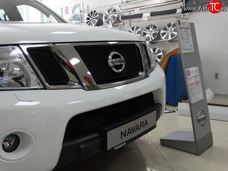 1 469 р. Нижняя сетка на бампер Russtal (черная) Nissan Pathfinder R51 рестайлинг (2009-2014)  с доставкой в г. Набережные‑Челны