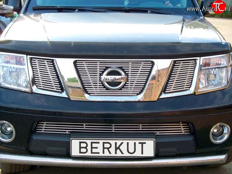 7 999 р. Декоративная вставка решетки радиатора (без знака) Berkut Nissan Pathfinder R51 дорестайлинг (2004-2007)  с доставкой в г. Набережные‑Челны