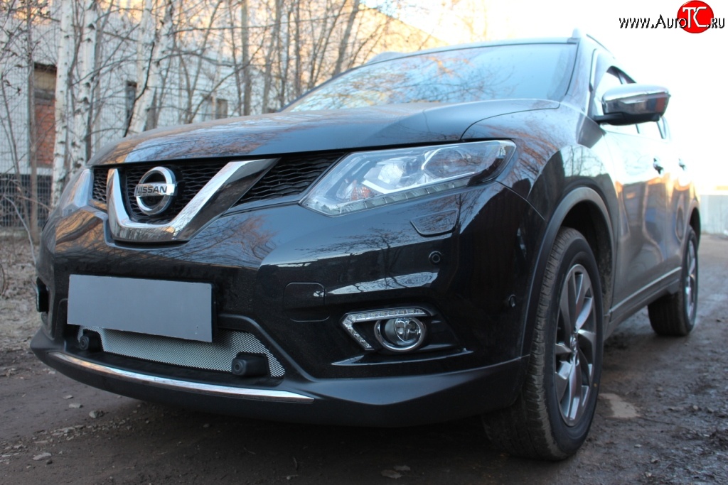 1 569 р. Сетка (под парктроник) на бампер Russtal (хром)  Nissan X-trail  3 T32 (2017-2022) рестайлинг  с доставкой в г. Набережные‑Челны