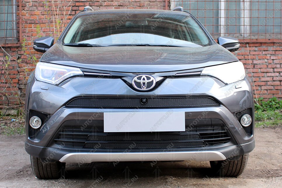 4 799 р. Защита радиатора (верх) (с камерой) Стрелка11 PREMIUM Toyota RAV4 XA40 5 дв. рестайлинг (2015-2019) (черная)  с доставкой в г. Набережные‑Челны