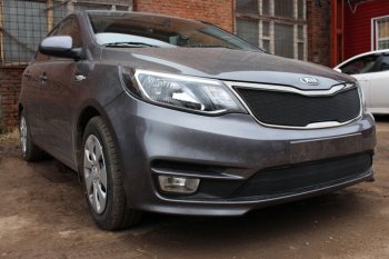 3 199 р. Защитная сетка в бампер (низ, ячейка 3х7 мм) Alfeco Стандарт KIA Rio 3 QB рестайлинг седан (2015-2017) (Чёрная)  с доставкой в г. Набережные‑Челны. Увеличить фотографию 2