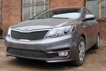 3 199 р. Защитная сетка в бампер (низ, ячейка 3х7 мм) Alfeco Стандарт KIA Rio 3 QB рестайлинг седан (2015-2017) (Чёрная)  с доставкой в г. Набережные‑Челны. Увеличить фотографию 3