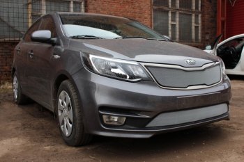 3 299 р. Защитная сетка в бампер (низ, ячейка 3х7 мм) Alfeco Стандарт KIA Rio 3 QB рестайлинг седан (2015-2017) (Хром)  с доставкой в г. Набережные‑Челны. Увеличить фотографию 2