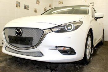 2 899 р. Защитная сетка в бампер (низ, ячейка 3х7 мм) Alfeco Стандарт  Mazda 3/Axela  BM (2016-2019) рестайлинг седан, рестайлинг, хэтчбэк (Хром)  с доставкой в г. Набережные‑Челны. Увеличить фотографию 4