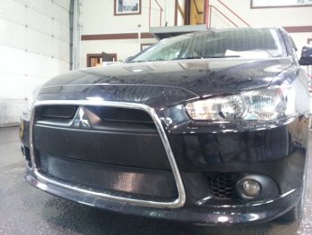 5 899 р. Защитная сетка в бампер (3 части, ячейка 3х7 мм) Alfeco Стандарт  Mitsubishi Lancer  10 (2011-2017) седан рестайлинг, хэтчбек 5 дв рестайлинг (Чёрная)  с доставкой в г. Набережные‑Челны. Увеличить фотографию 2