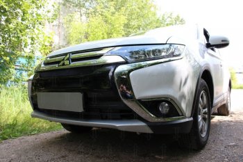 8 449 р. Защитная сетка в бампер (4 части, ячейка 3х7 мм) Alfeco Стандарт Mitsubishi Outlander GF 2-ой рестайлинг (2015-2018) (Чёрная)  с доставкой в г. Набережные‑Челны. Увеличить фотографию 2