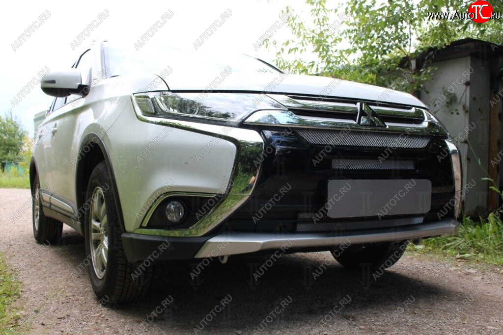 8 799 р. Защитная сетка в бампер (4 части, ячейка 3х7 мм) Alfeco Стандарт Mitsubishi Outlander GF 2-ой рестайлинг (2015-2018) (Хром)  с доставкой в г. Набережные‑Челны