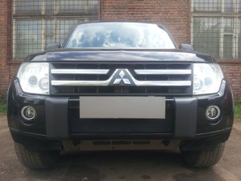 Защитная сетка в бампер (низ, ячейка 3х7 мм) Стрелка11 Стандарт Mitsubishi Pajero 4 V90 дорестайлинг (2006-2011)  (Чёрная)