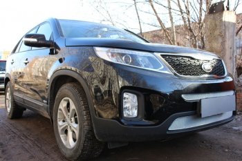 4 299 р. Защитная сетка в бампер (низ, ячейка 4х10 мм) Alfeco Премиум KIA Sorento XM рестайлинг (2012-2015) (Хром)  с доставкой в г. Набережные‑Челны. Увеличить фотографию 3