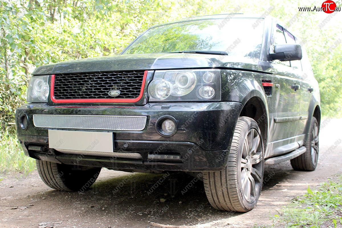 4 599 р. Защитная сетка в бампер (низ, ячейка 4х10 мм) Alfeco Премиум Land Rover Range Rover Sport 1 L320 дорестайлинг (2005-2009) (Хром)  с доставкой в г. Набережные‑Челны