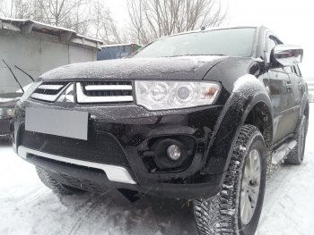 4 199 р. Защитная сетка в бампер (низ, ячейка 4х10 мм) Alfeco Премиум Mitsubishi L200 4  рестайлинг (2013-2016) (Чёрная)  с доставкой в г. Набережные‑Челны. Увеличить фотографию 3