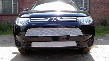 Защитная сетка в бампер (верх, ячейка 3х7 мм) Alfeco Стандарт Mitsubishi Outlander GF дорестайлинг (2012-2014) ()