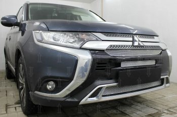 9 749 р. Защитная сетка в бампер (3 части, ячейка 4х10 мм) Alfeco Премиум Mitsubishi Outlander GF 3-ий рестайлинг (2018-2022) (Хром)  с доставкой в г. Набережные‑Челны. Увеличить фотографию 2