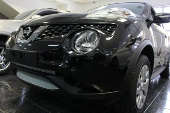 4 799 р. Защитная сетка в бампер (низ, ячейка 3х7 мм) Стрелка11 Стандарт  Nissan Juke  1 YF15 (2014-2020) рестайлинг (Хром)  с доставкой в г. Набережные‑Челны. Увеличить фотографию 3