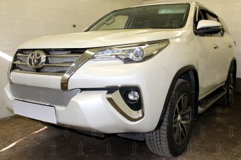 5 249 р. Защитная сетка в бампер (низ, ячейка 4х10 мм) Стрелка11 Премиум Toyota Fortuner AN160 дорестайлинг (2015-2020) (Хром)  с доставкой в г. Набережные‑Челны. Увеличить фотографию 4