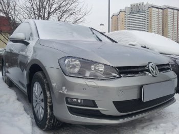 4 199 р. Защитная сетка в бампер (низ, ячейка 4х10 мм) Стрелка11 Премиум Volkswagen Golf 7 дорестайлинг, хэтчбэк 5 дв. (2012-2017) (Чёрная)  с доставкой в г. Набережные‑Челны. Увеличить фотографию 2