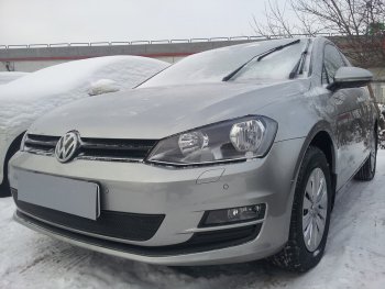 4 199 р. Защитная сетка в бампер (низ, ячейка 4х10 мм) Стрелка11 Премиум Volkswagen Golf 7 дорестайлинг, хэтчбэк 5 дв. (2012-2017) (Чёрная)  с доставкой в г. Набережные‑Челны. Увеличить фотографию 3