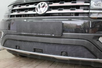 4 549 р. Защитная сетка в бампер (низ, ячейка 4х10 мм) Стрелка11 Премиум Volkswagen Teramont CA1 дорестайлинг (2016-2020) (Чёрная)  с доставкой в г. Набережные‑Челны. Увеличить фотографию 2