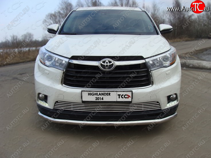 13 249 р. Декоративная вставка переднего бампера ТСС Тюнинг Toyota Highlander XU50 дорестайлинг (2013-2017) (d 16 мм)  с доставкой в г. Набережные‑Челны