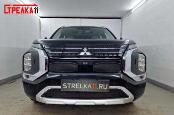 3 599 р. Защита радиатора (2 части верх) Стрелка11 Стандарт Mitsubishi Outlander GN (2021-2024) (черная)  с доставкой в г. Набережные‑Челны. Увеличить фотографию 2