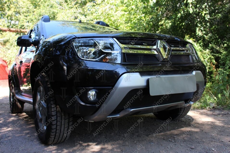 3 099 р. Защита радиатора (верх) Стрелка11 Стандарт Renault Duster HS рестайлинг (2015-2021) (черная)  с доставкой в г. Набережные‑Челны