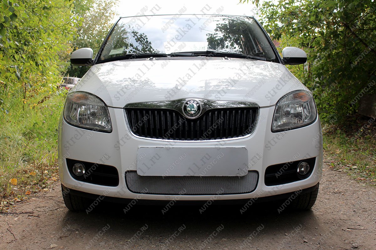 3 399 р. Защита радиатора Стрелка11 Стандарт  Skoda Fabia  Mk2 (2007-2010) универсал дорестайлинг, хэтчбэк дорестайлинг (хром)  с доставкой в г. Набережные‑Челны