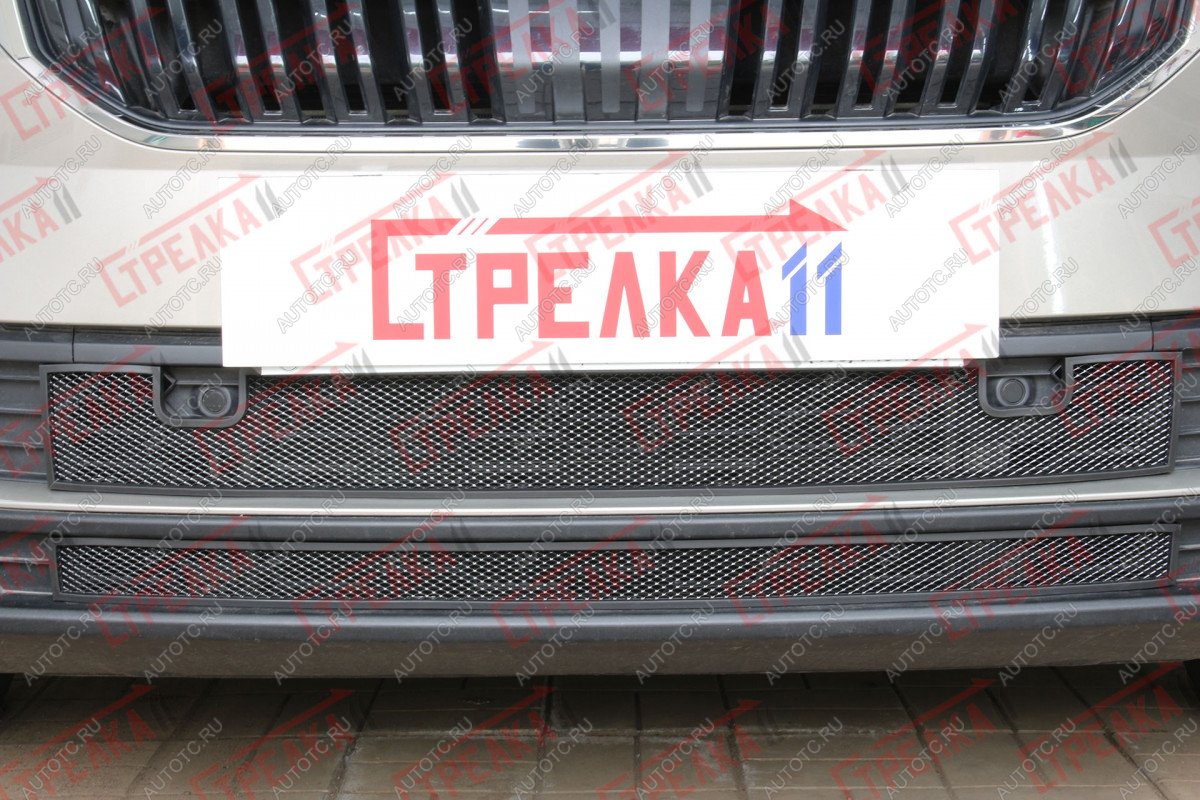 5 199 р. Защита радиатора (низ 2 части) Стрелка11 Стандарт  Skoda Karoq  NU7 (2020-2024) рестайлинг (черная)  с доставкой в г. Набережные‑Челны